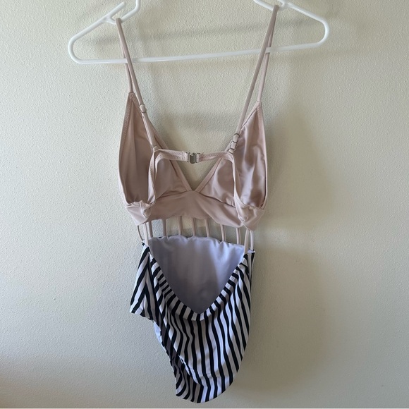 Cupshe Afternoon Sunshine Strappy High Waisted Backless One-Piece Swimsuit Sz M - Picture 4 of 5
